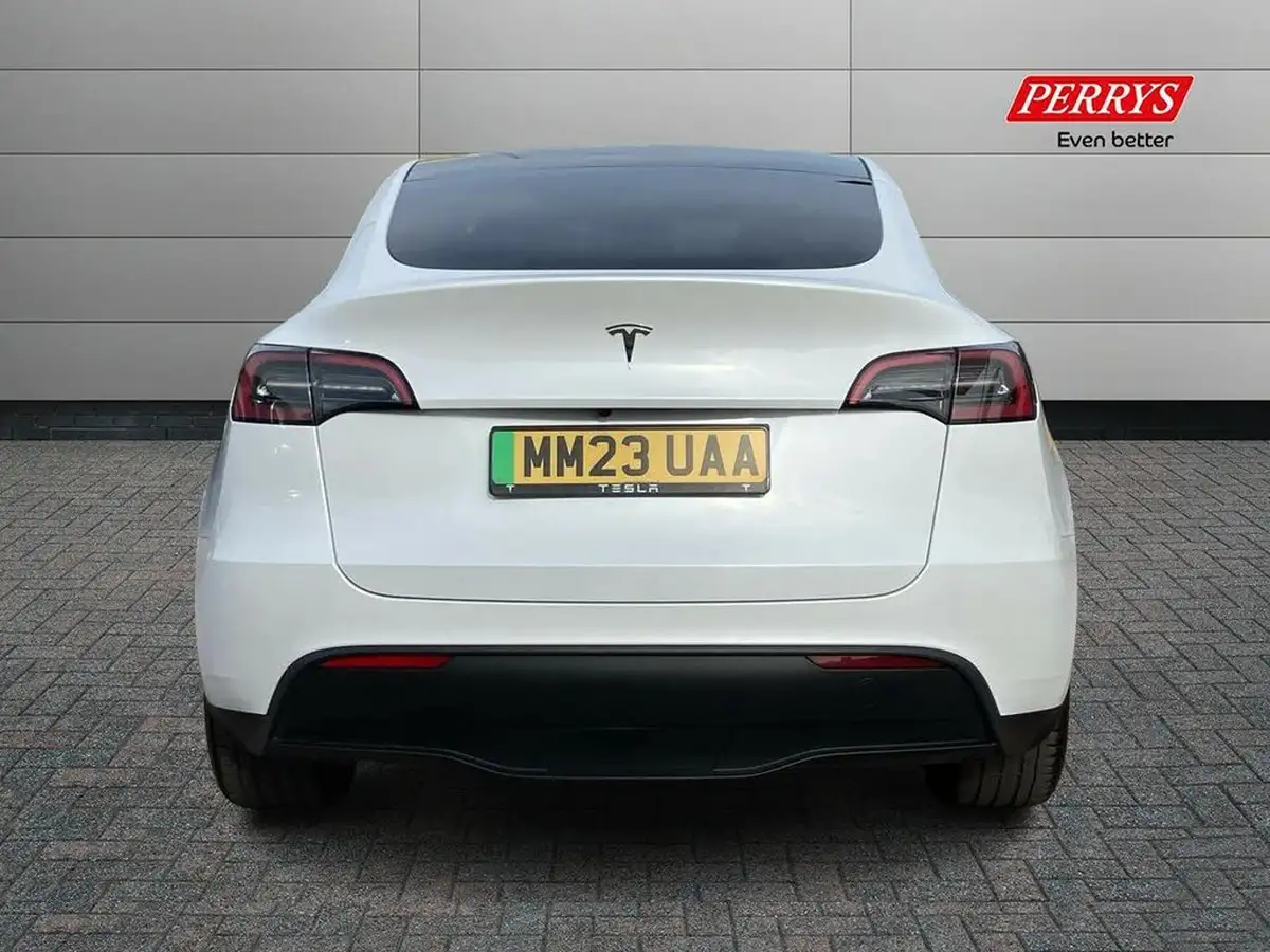 2023-tesla-model-y-e-rwd-big-4