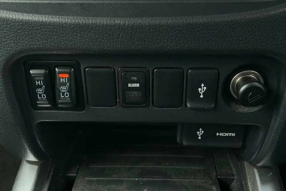 2019-mitsubishi-l200-24di-d-warrior-eu6b-big-27