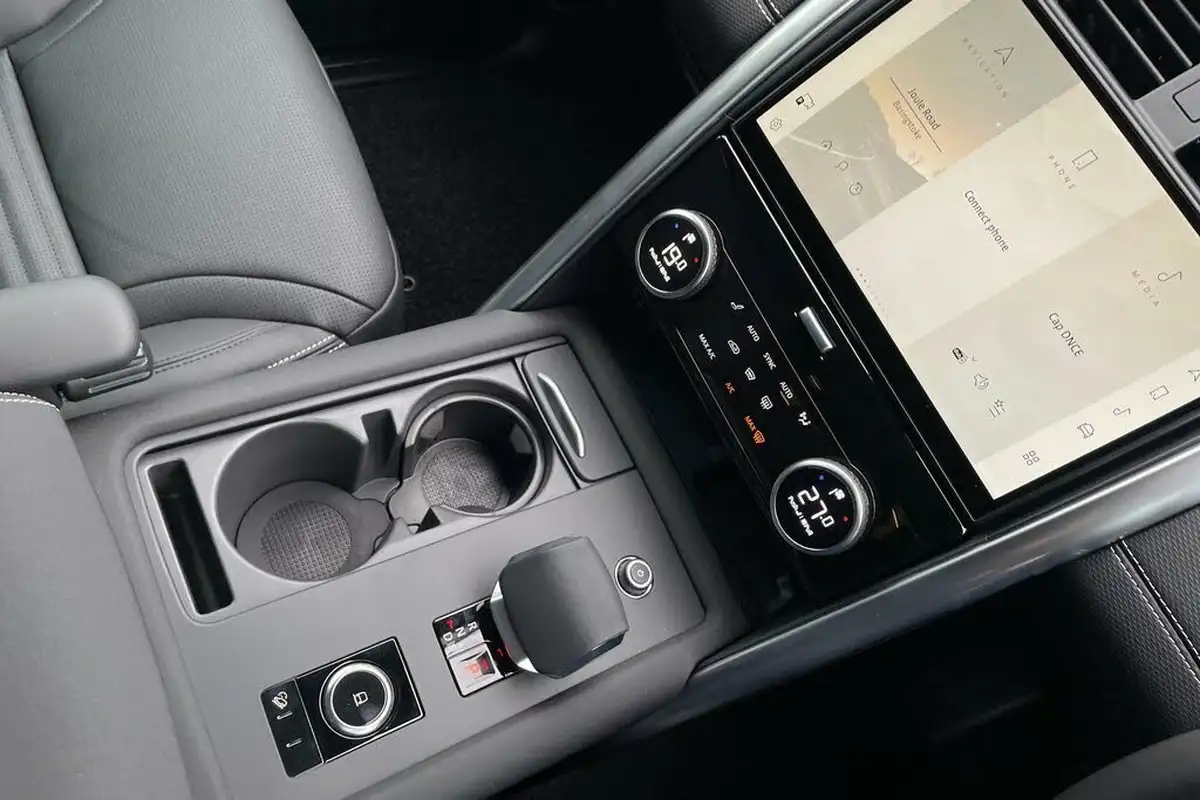 2024-land-rover-discovery-30-d350-dynamic-hse-big-17