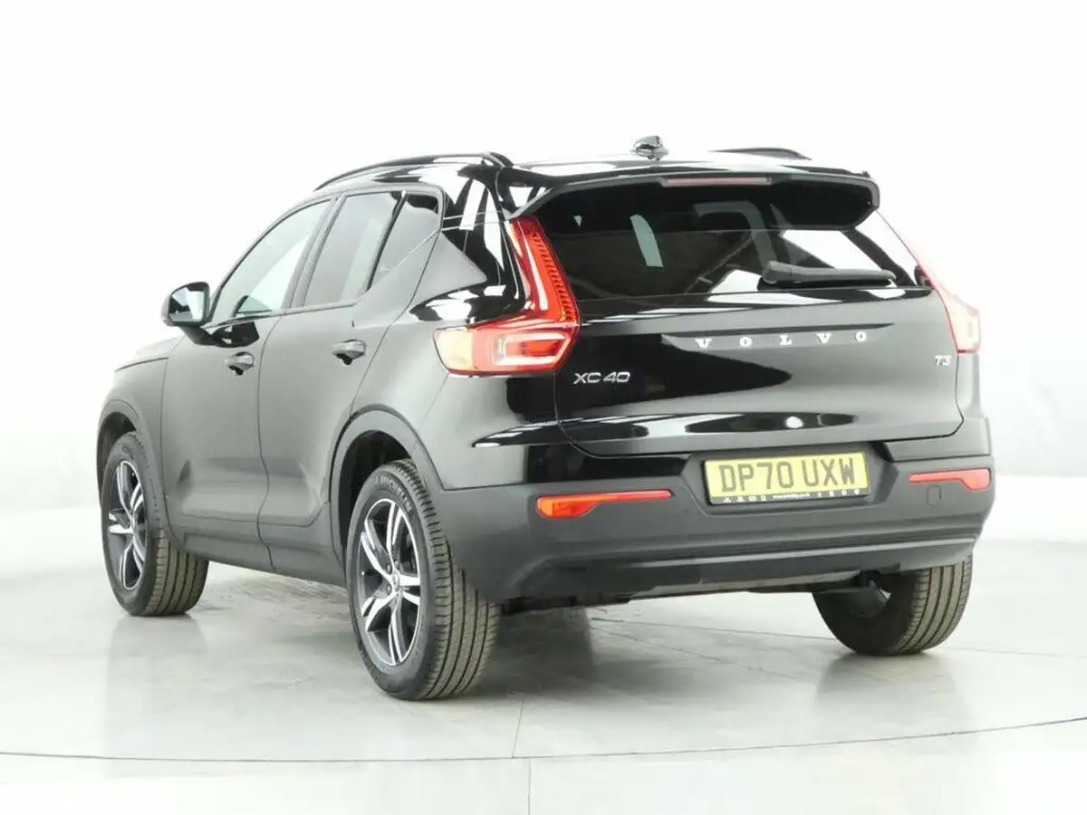 2021-volvo-xc40-15-t3-r-design-163bhp-big-5