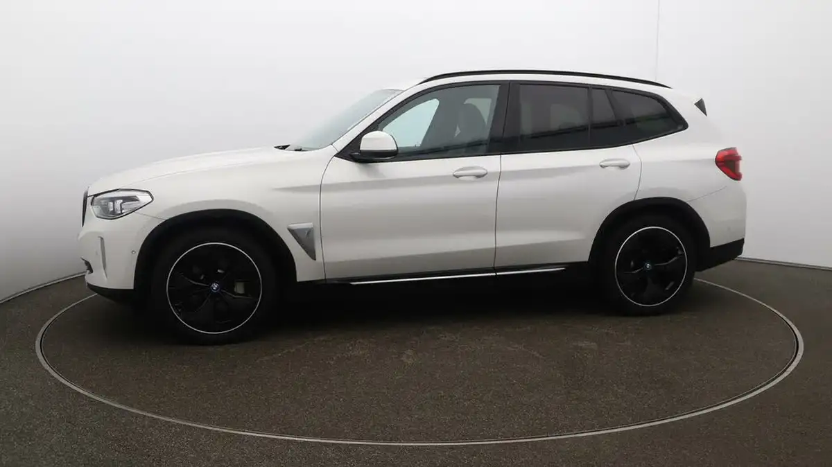2021-bmw-ix3-e-premier-edition-big-62