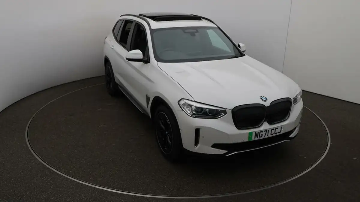 2021-bmw-ix3-e-premier-edition-big-20