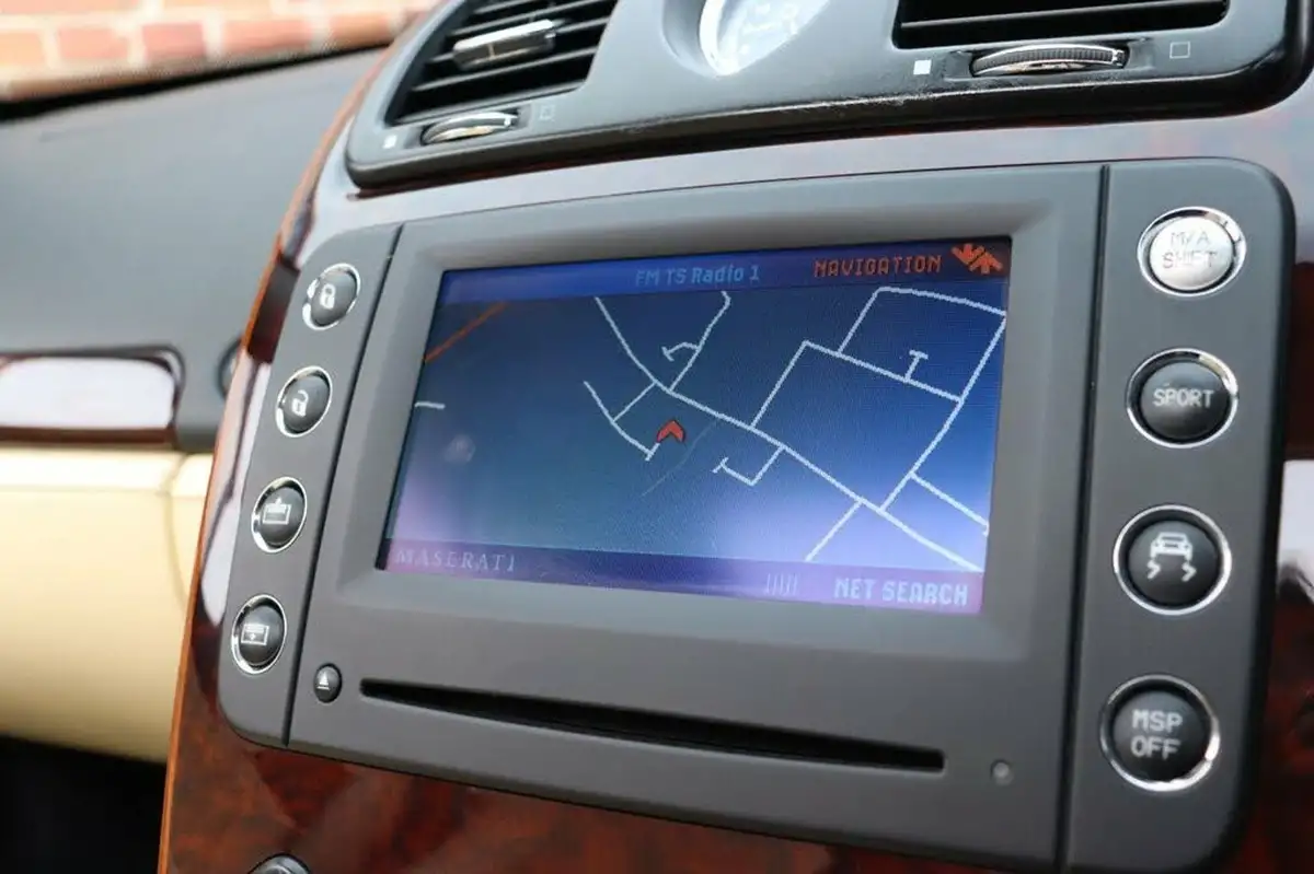 2006-maserati-quattroporte-42-seq-big-36