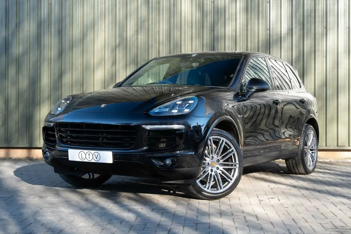 2017-porsche-cayenne-42td-s-diesel-platinum-edition-big-2