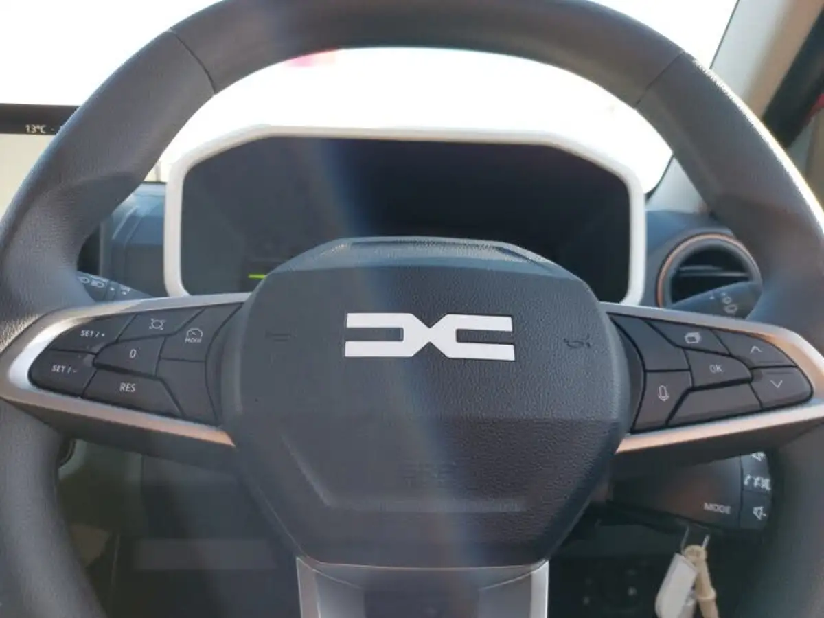 2024-dacia-spring-cargo-e-extreme-big-15