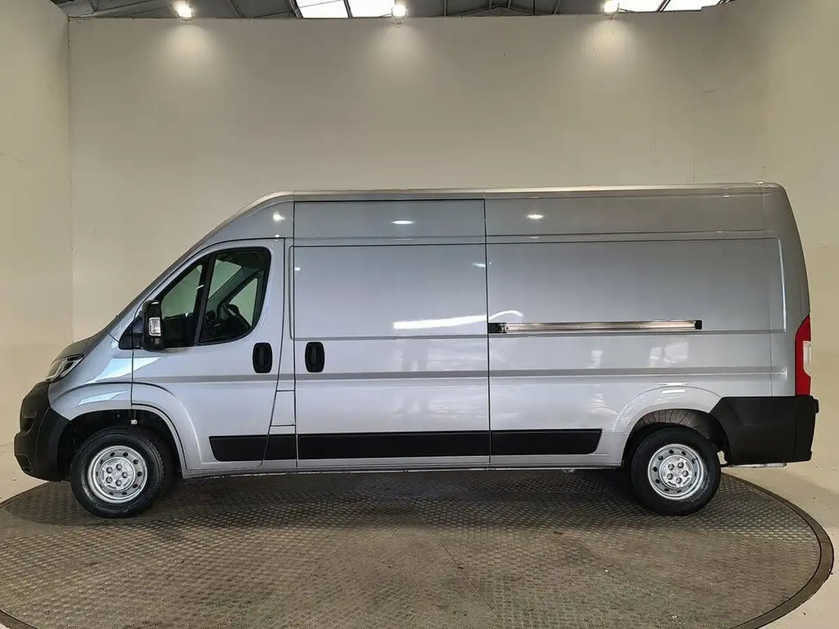 2021-peugeot-boxer-22-bluehdi-professional-335-l3-h2-140bhpeu6dt-panel-big-12