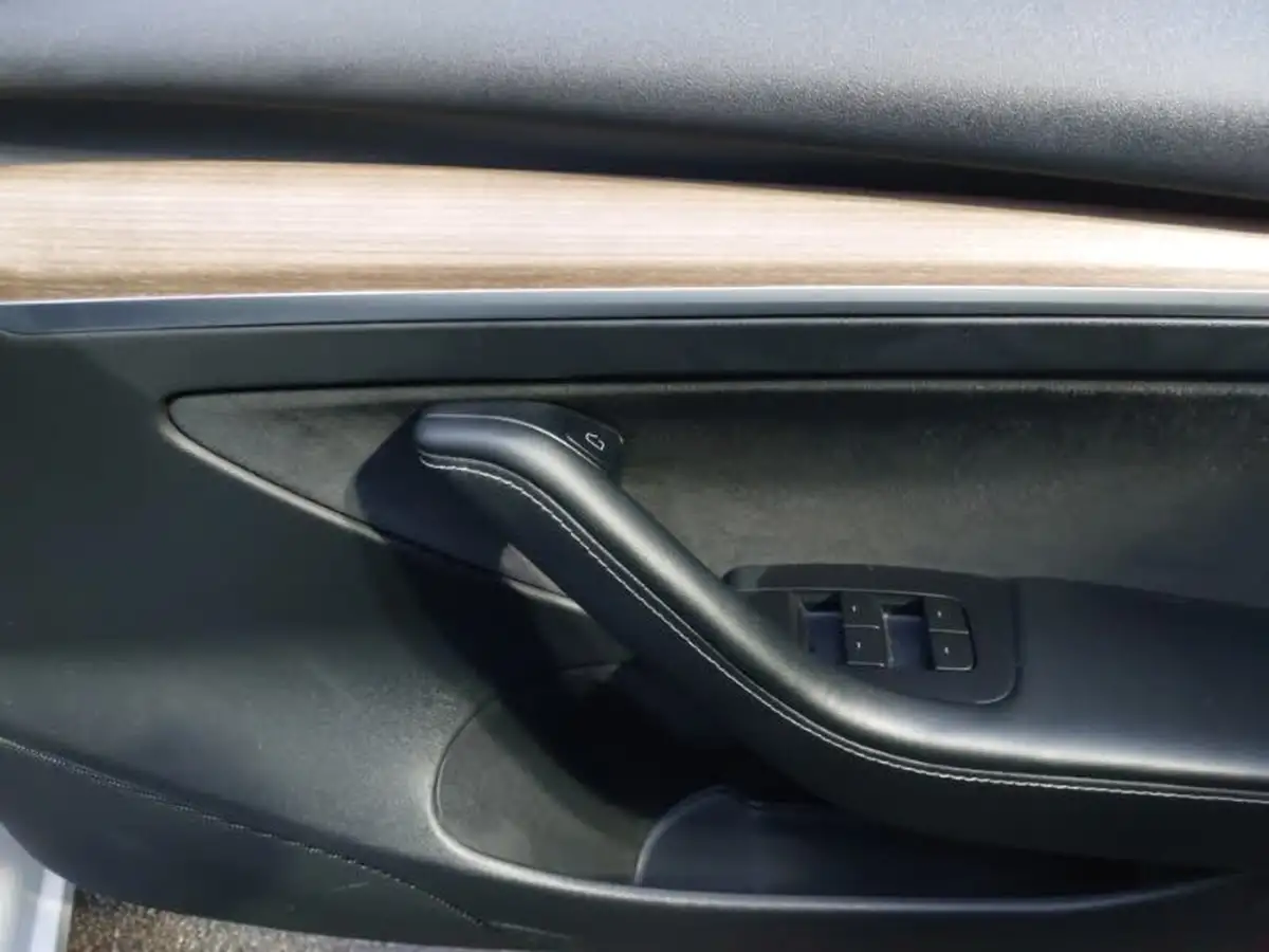 2021-tesla-model-3-e-standard-plus-big-15