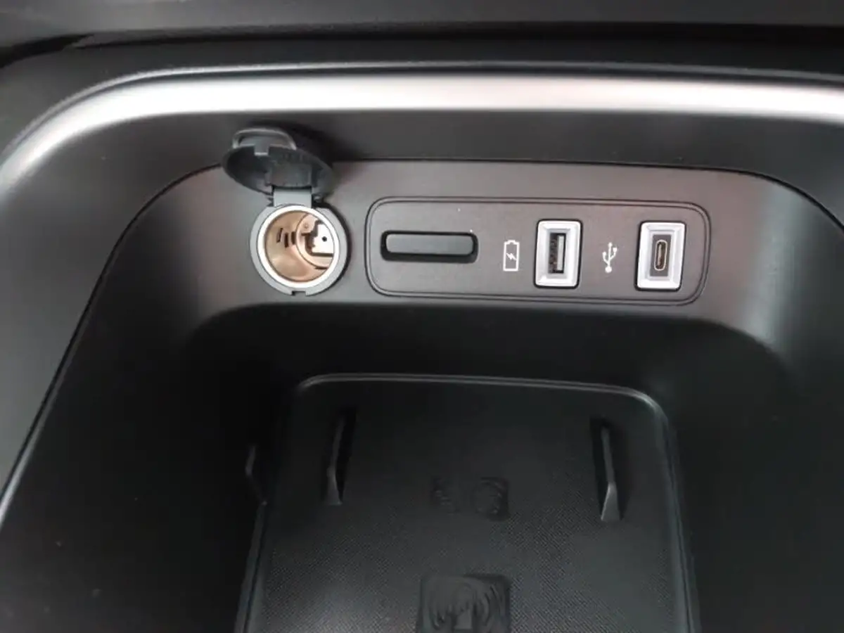 2025-jeep-avenger-12-gse-summit-big-14