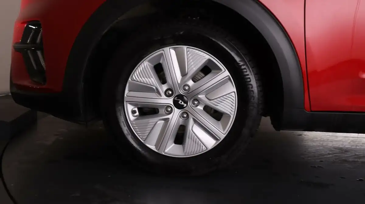 2021-kia-niro-16-gdi-phev-3-42in-cluster-big-18