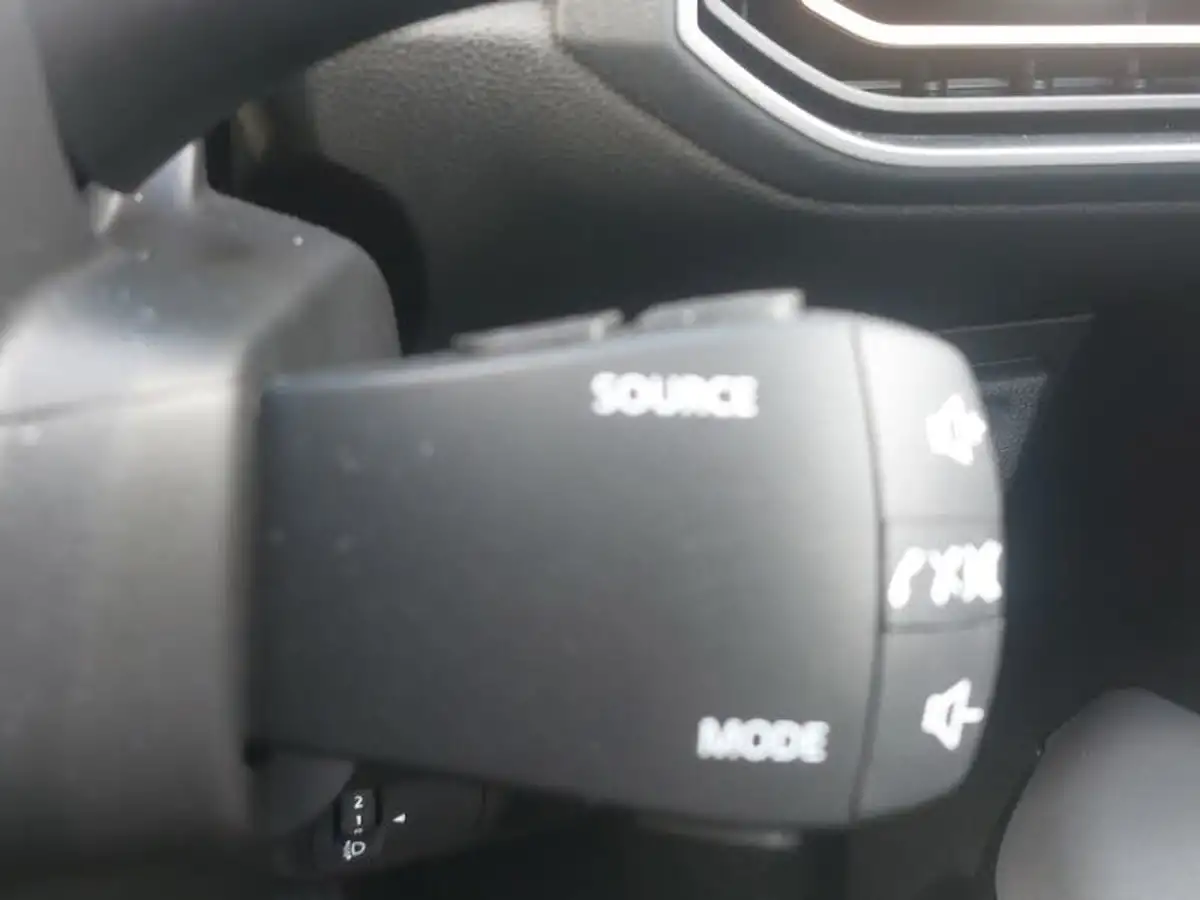 2024-dacia-sandero-stepway-10-tce-extreme-90bhp-big-18