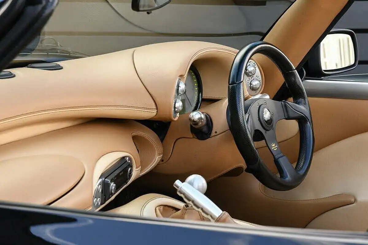 2002-tvr-tamora-36-big-17