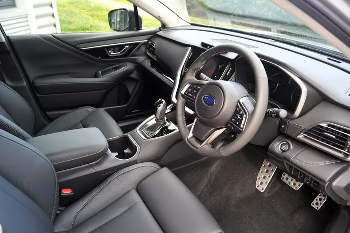2025-subaru-outback-25i-touring-big-6