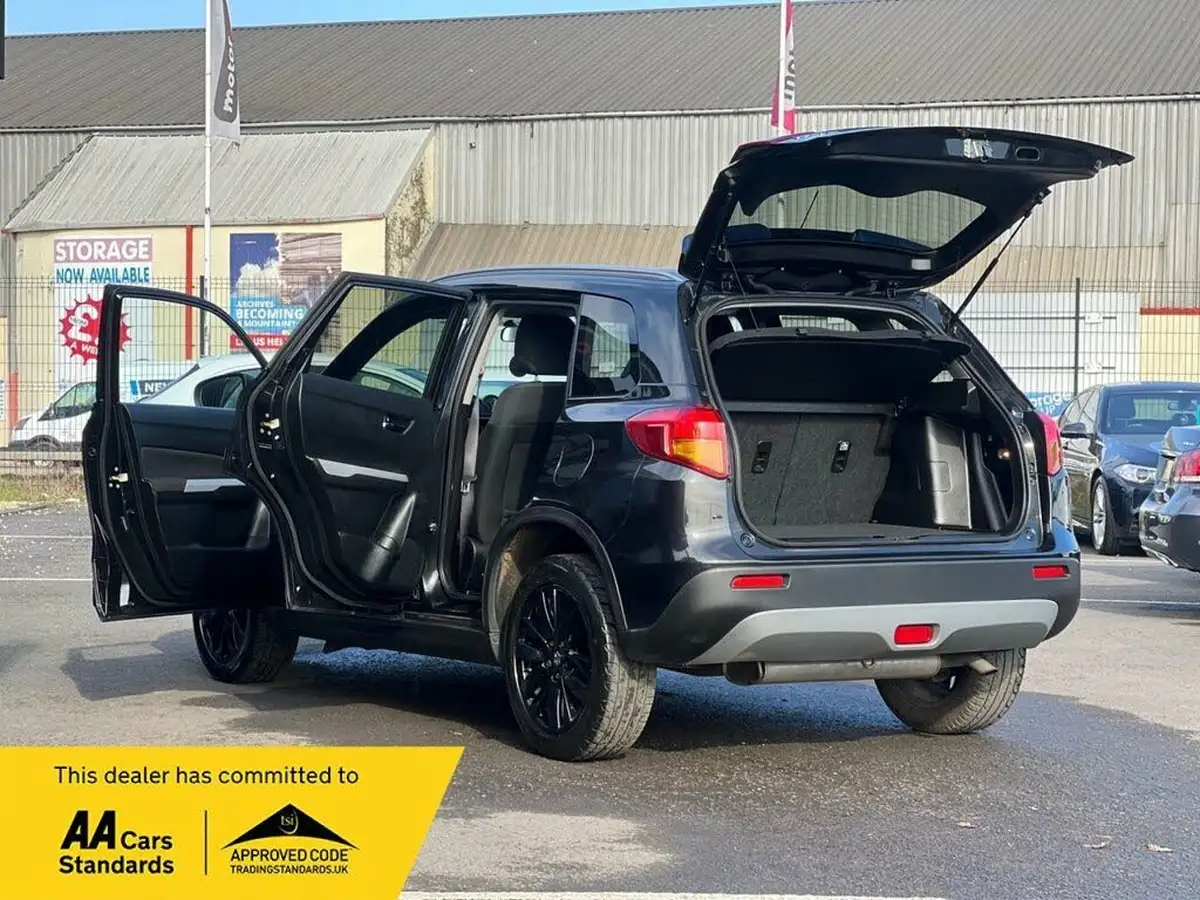 2017-suzuki-vitara-16-kuro-big-9