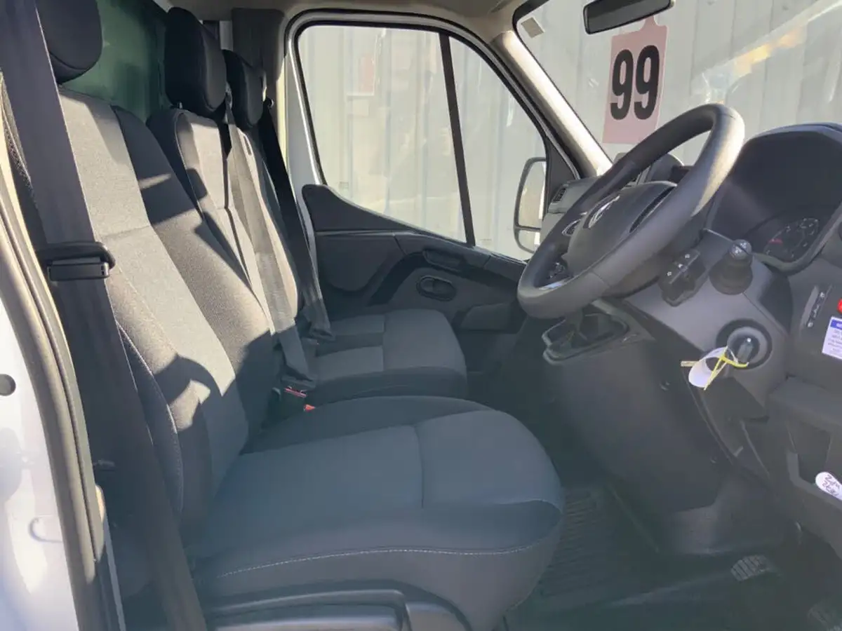 2024-renault-master-23dci-ll35-145-business-chassis-cab-big-14