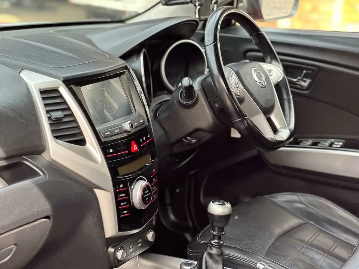 2015-kgm-ssangyong-tivoli-16td-ex-big-9