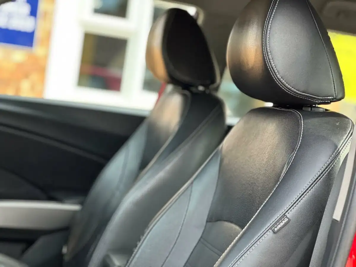 2015-kgm-ssangyong-tivoli-16td-ex-big-33