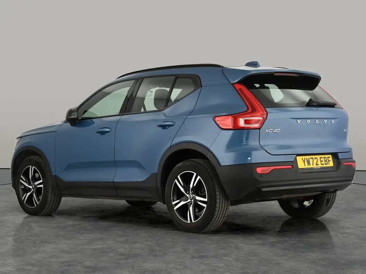 2023-volvo-xc40-20-b3-plus-big-9