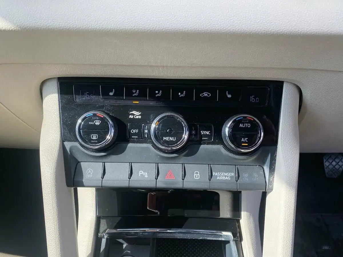 2019-skoda-karoq-15-tsi-se-l-big-23