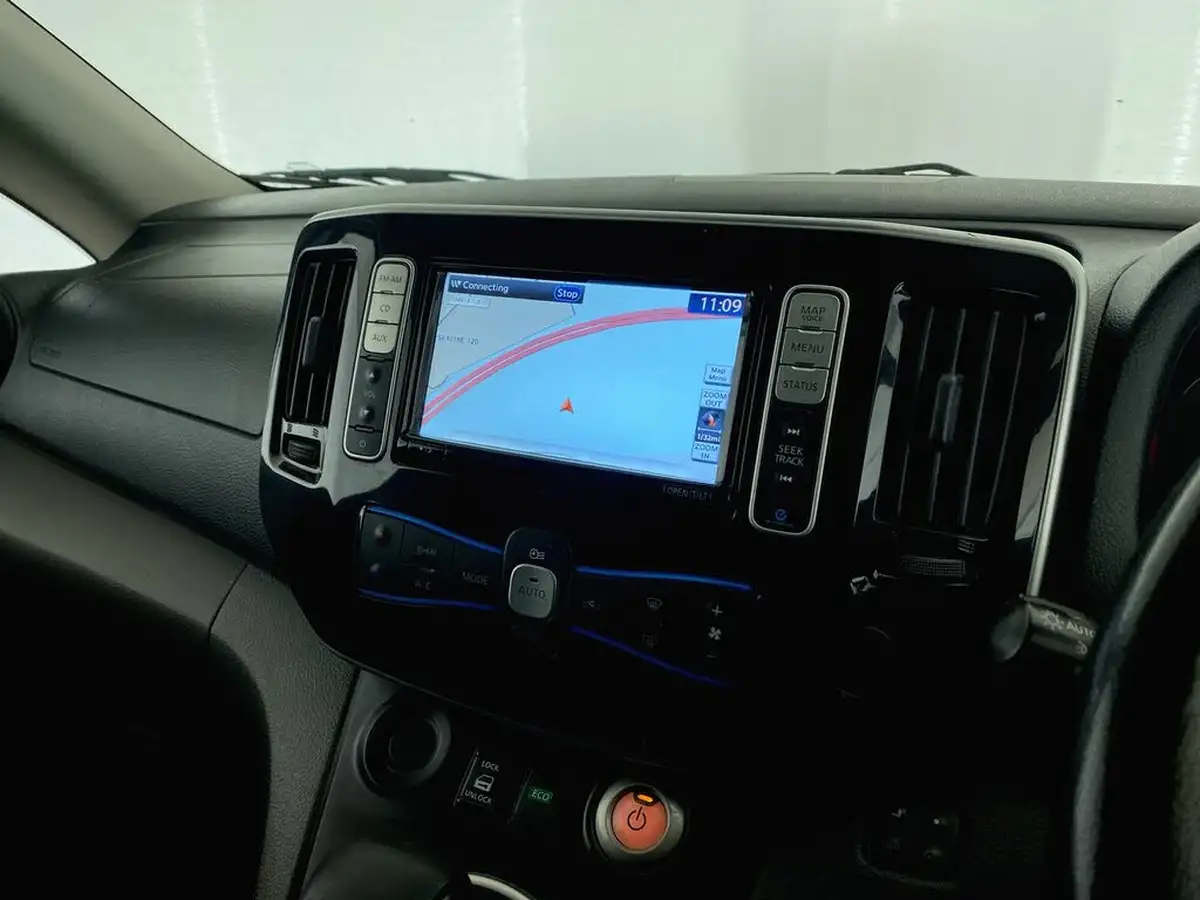 2017-nissan-env200-e-tekna-rapid-panel-van-big-19