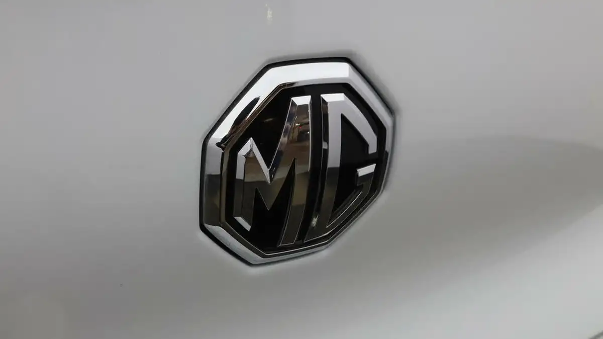 2020-mg-zs-suv-e-exclusive-ev-big-19