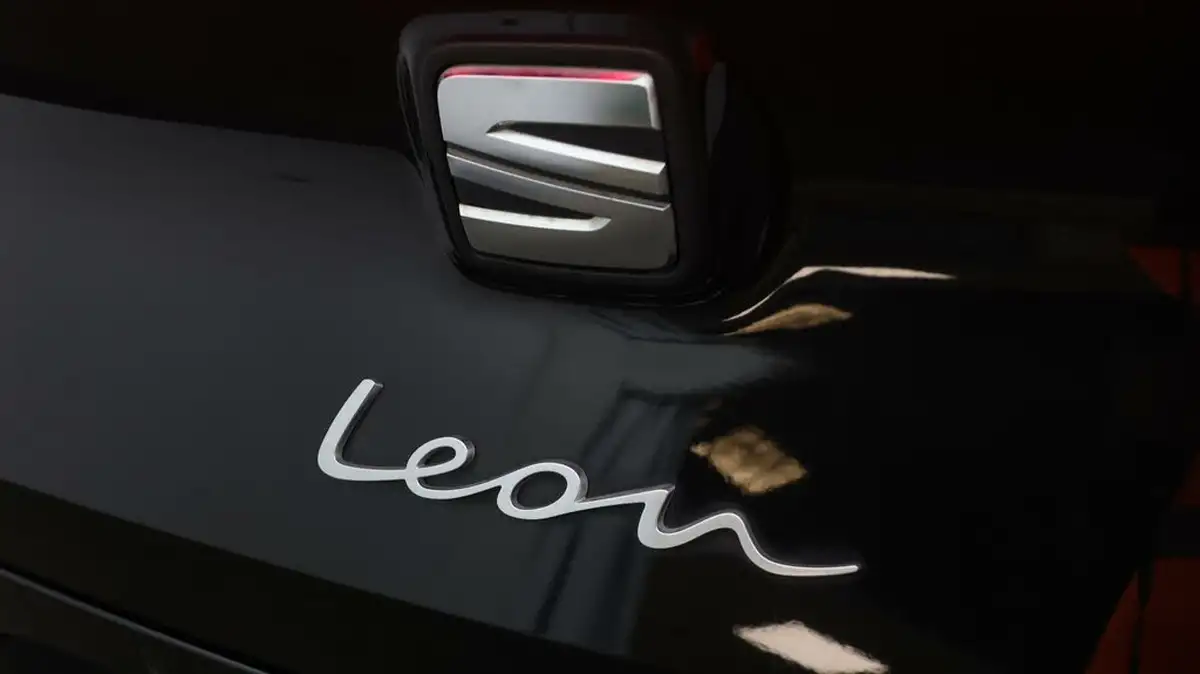 2022-seat-leon-15-tsi-evo-fr-130ps-estate-big-20