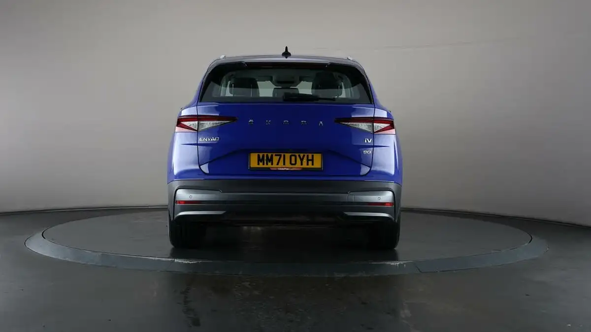 2022-skoda-enyaq-e-80-82-kwh-big-6