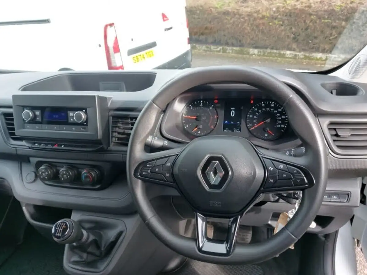 2022-renault-trafic-20dci-sl28-130-business-big-6