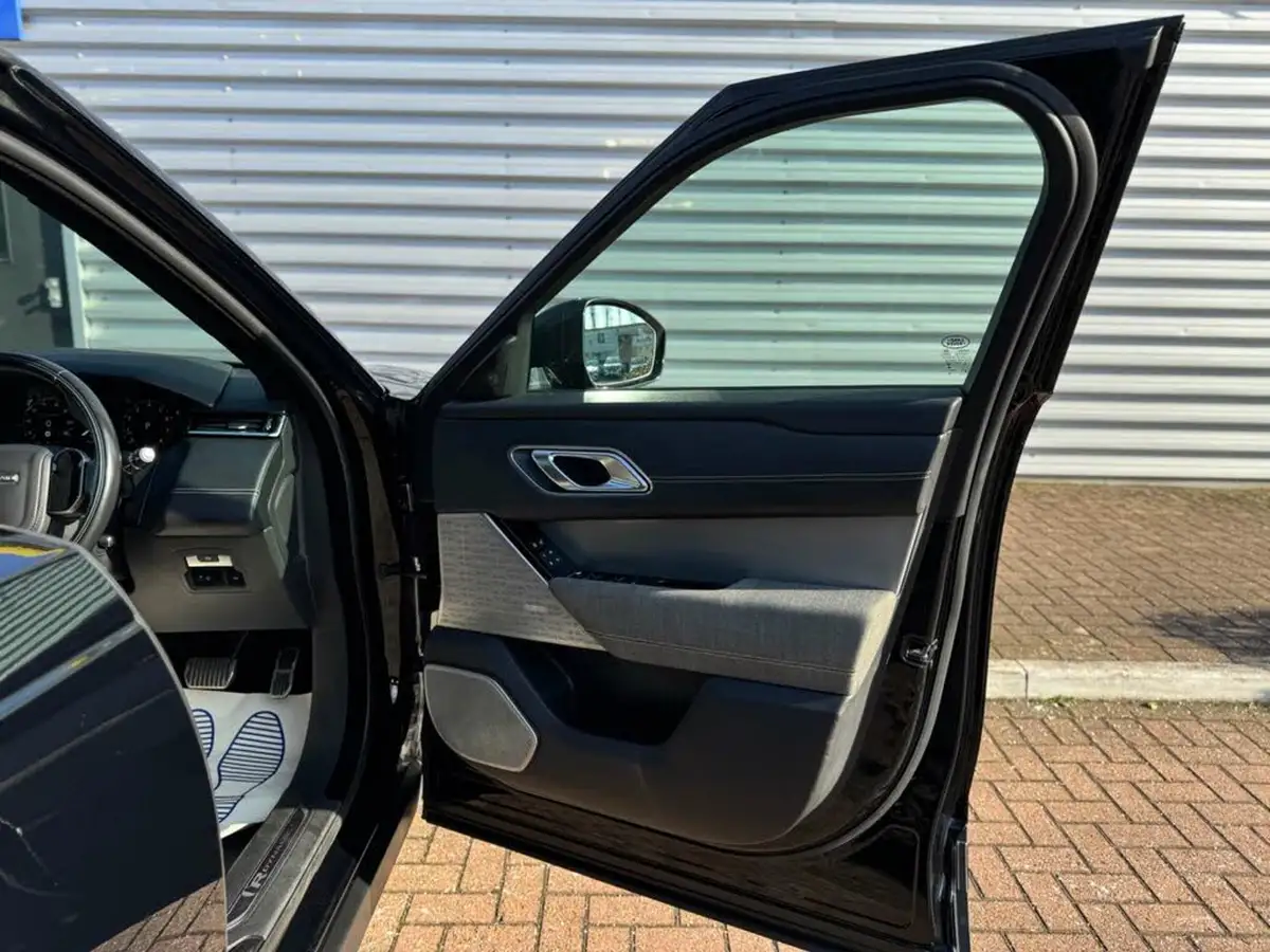 2018-land-rover-range-rover-velar-20-p250-r-dynamic-hse-ss-big-32