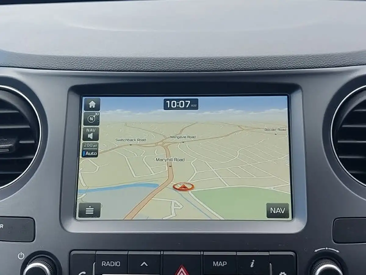 2020-hyundai-i10-10-play-big-10