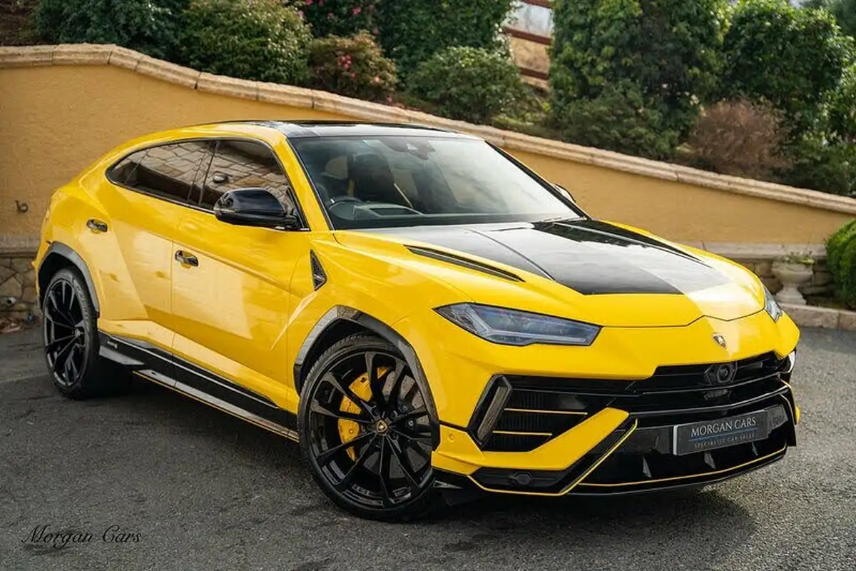 2023-lamborghini-urus-40-no-trim-big-22