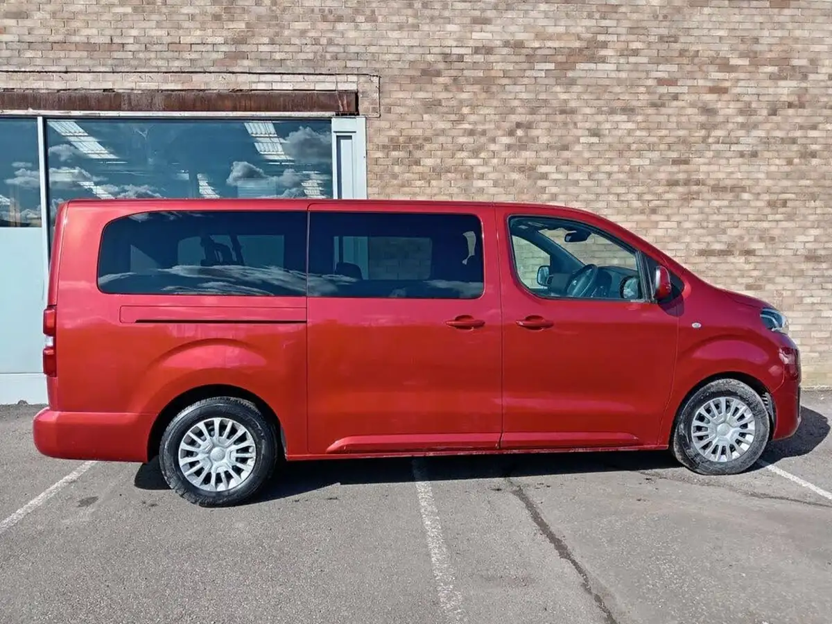 2019-toyota-proace-verso-20d-shuttle-l2ss-big-1