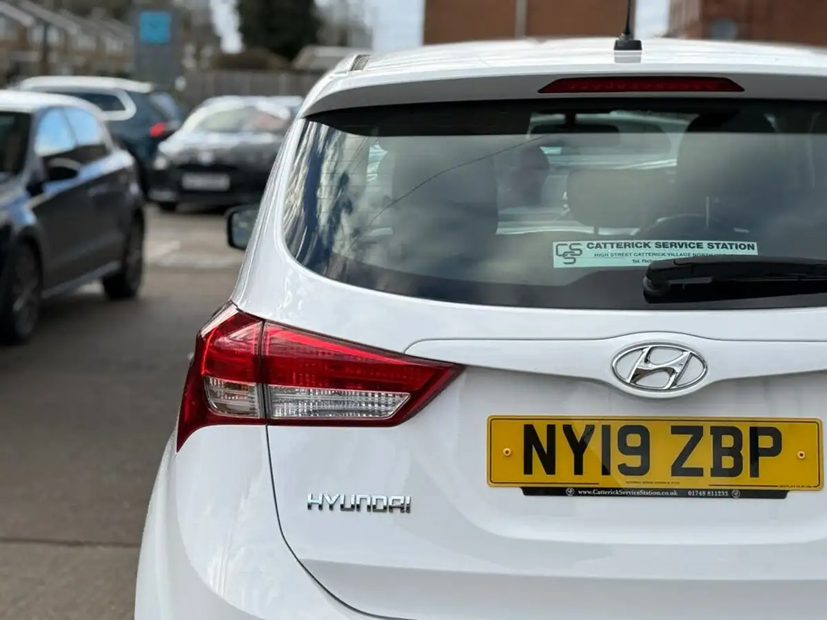 2019-hyundai-ix20-16-se-auto-big-25