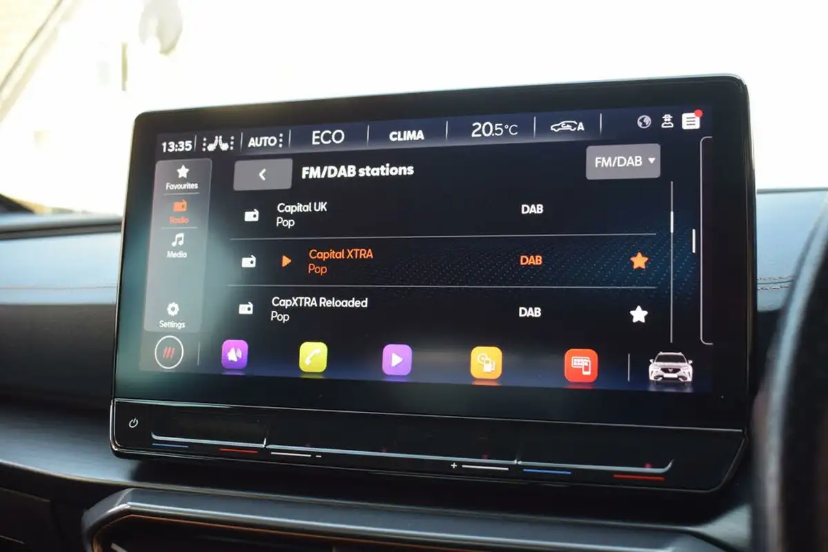 2021-cupra-formentor-14-e-hybrid-vz2-big-37