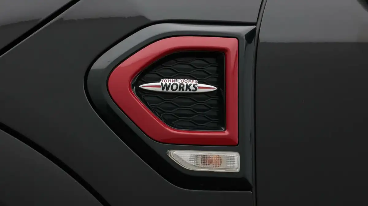2019-mini-countryman-20-john-cooper-works-big-19