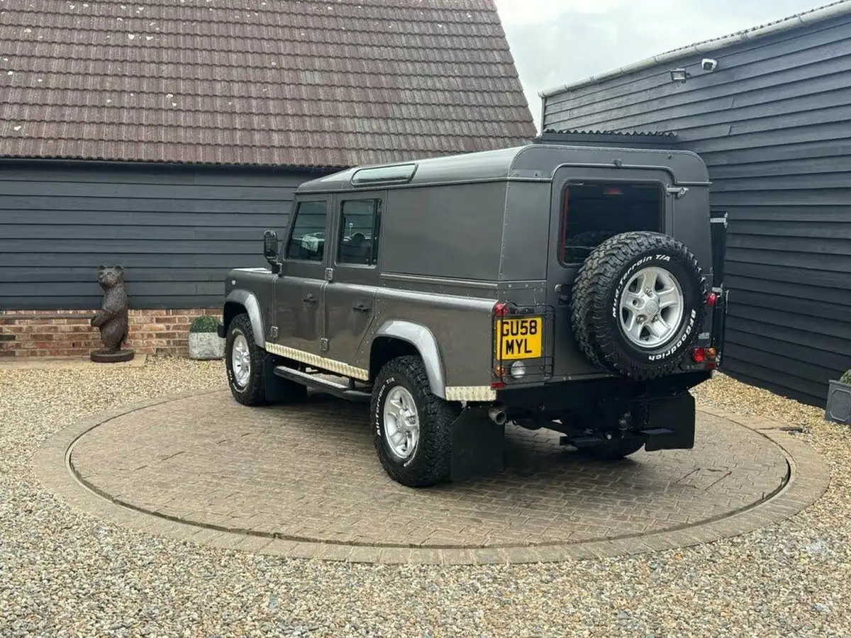 2008-land-rover-110-defender-24td-xs-station-wagon-5-drs-big-31