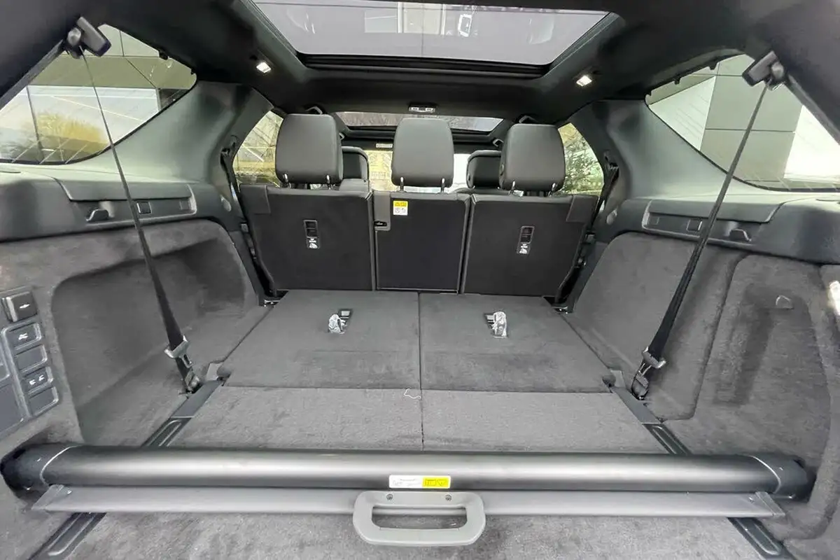 2024-land-rover-discovery-30-d350-dynamic-hse-big-39