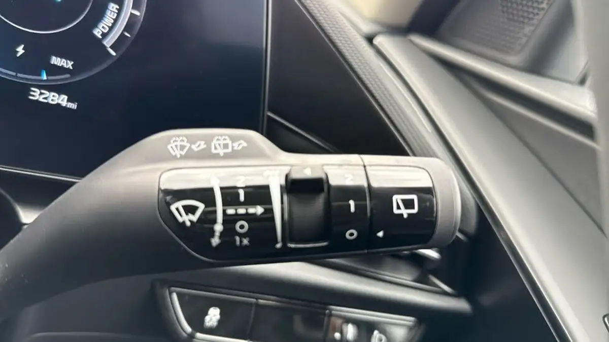 2024-kia-niro-ev-e-2-big-34