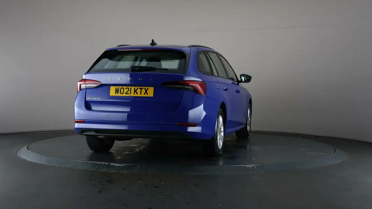 2021-skoda-octavia-20tdi-se-technology-115ps-scr-estate-big-69