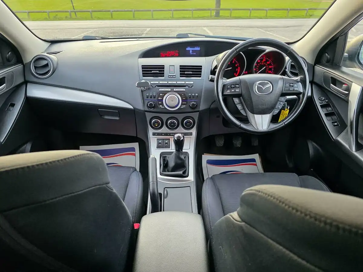 2010-mazda-mazda3-16-takuya-big-15