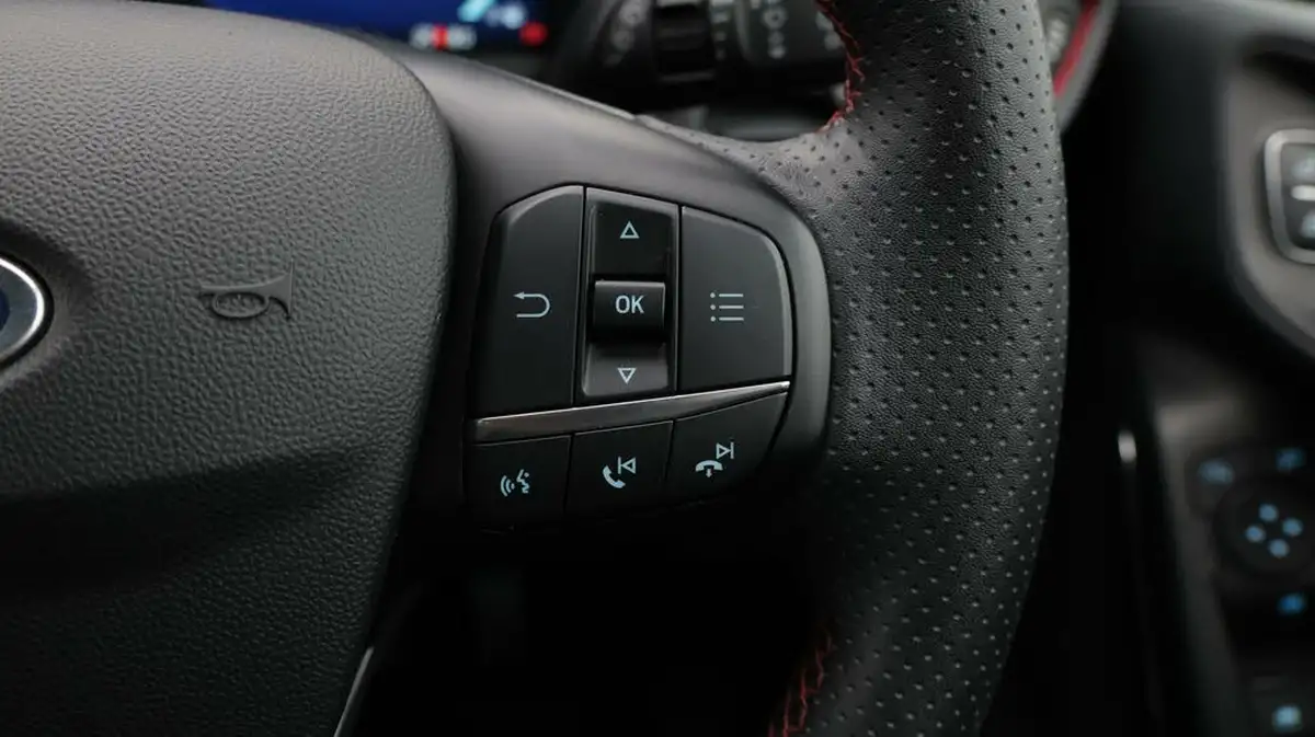2022-ford-fiesta-10t-st-line-vignale-100ps-5d-big-25