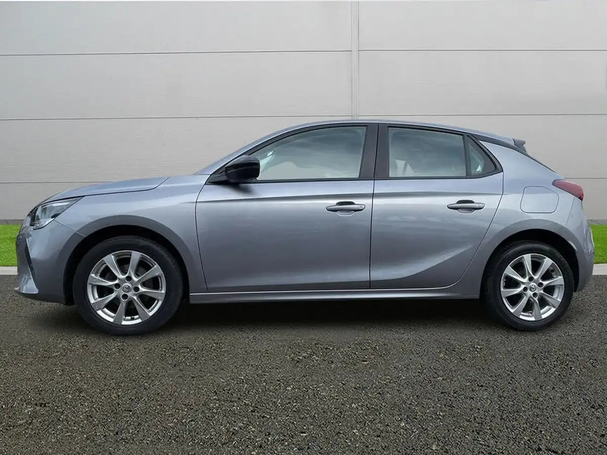 2021-vauxhall-corsa-12i-se-big-3
