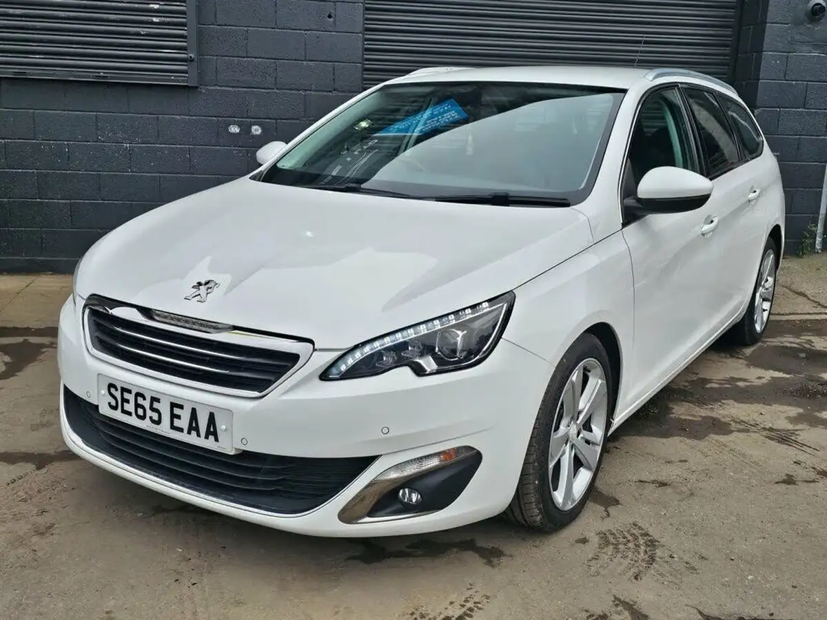 2016-peugeot-308-sw-12-puretech-allure-130bhp-big-7