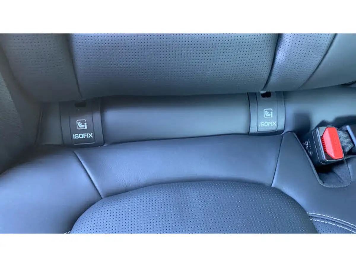 2024-jaguar-f-pace-20-d200-r-dynamic-hse-black-big-32