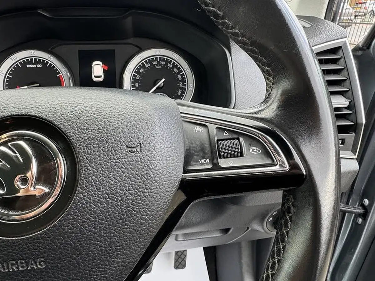 2019-skoda-karoq-15-tsi-se-l-big-13