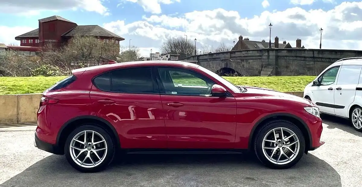 2018-alfa-romeo-stelvio-22td-milano-ss-big-23