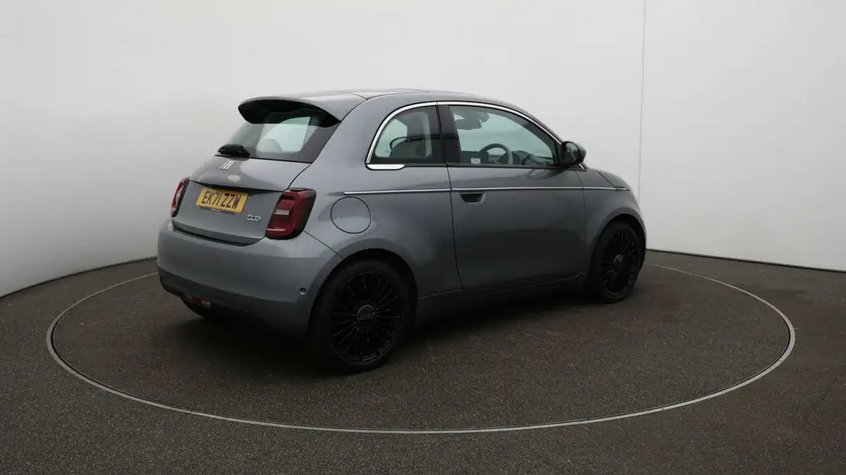 2022-fiat-500-e-la-prima-big-50