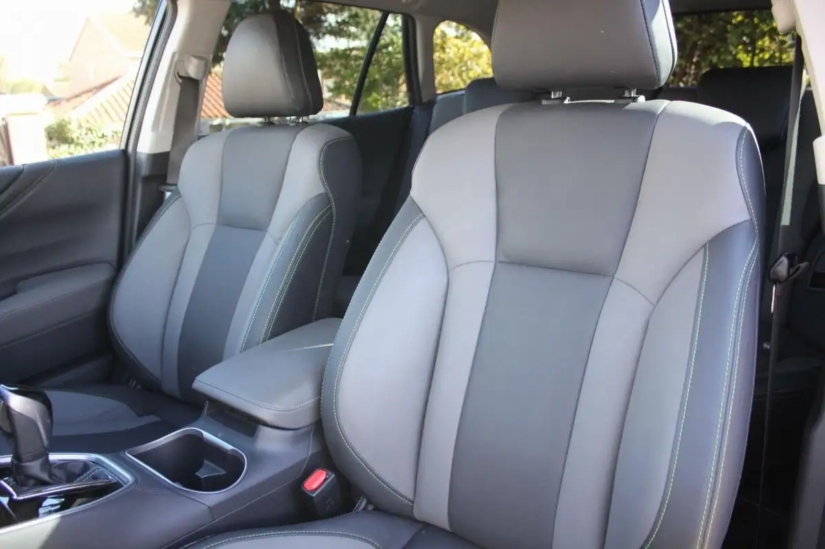 2023-subaru-outback-25i-field-big-9