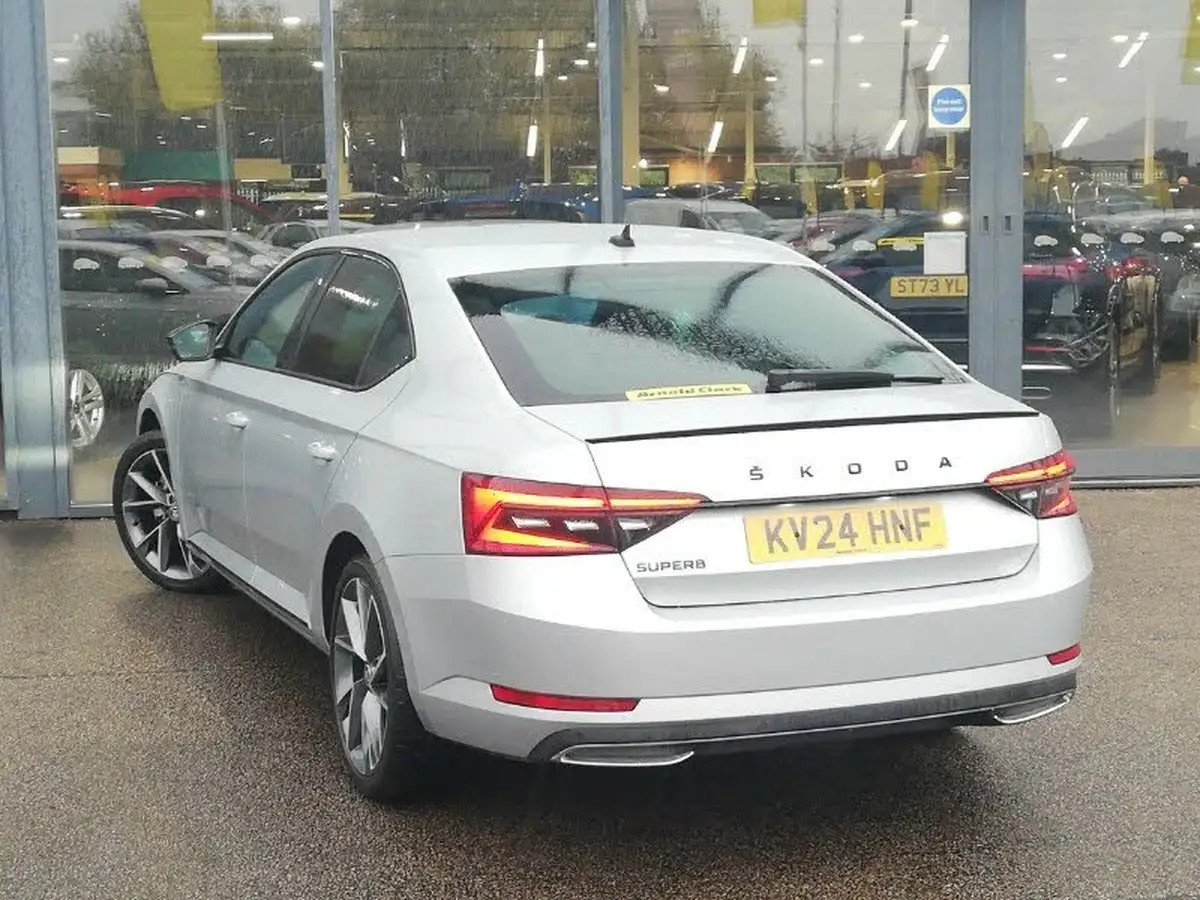 2024-skoda-superb-15-tsi-sportline-plus-hatchback-big-1