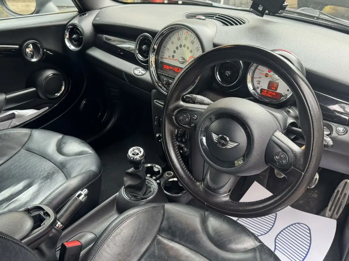 2011-mini-cooper-16-cooper-s-convertible-2d-big-35