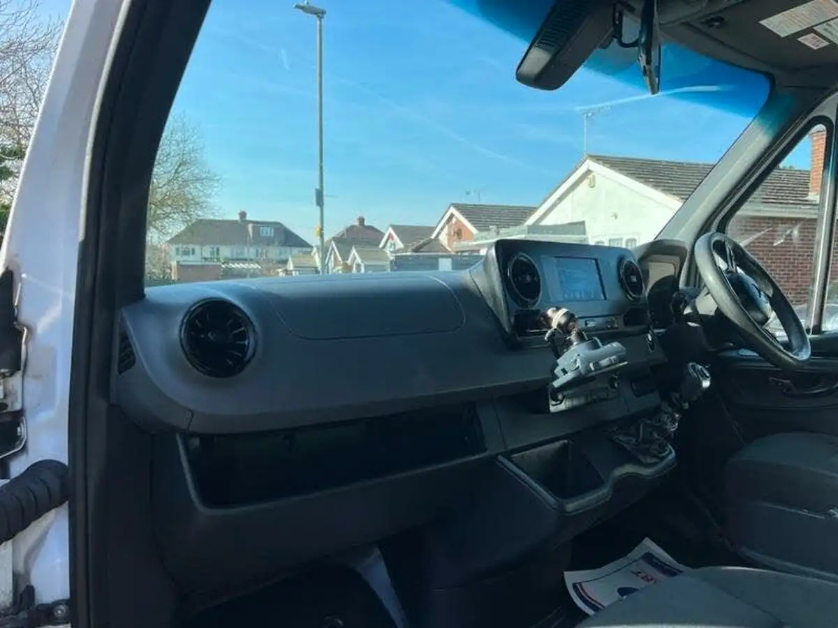2018-mercedes-benz-sprinter-21cdi-311-l2h1-panel-van-rwd-eco-gear-360-big-2